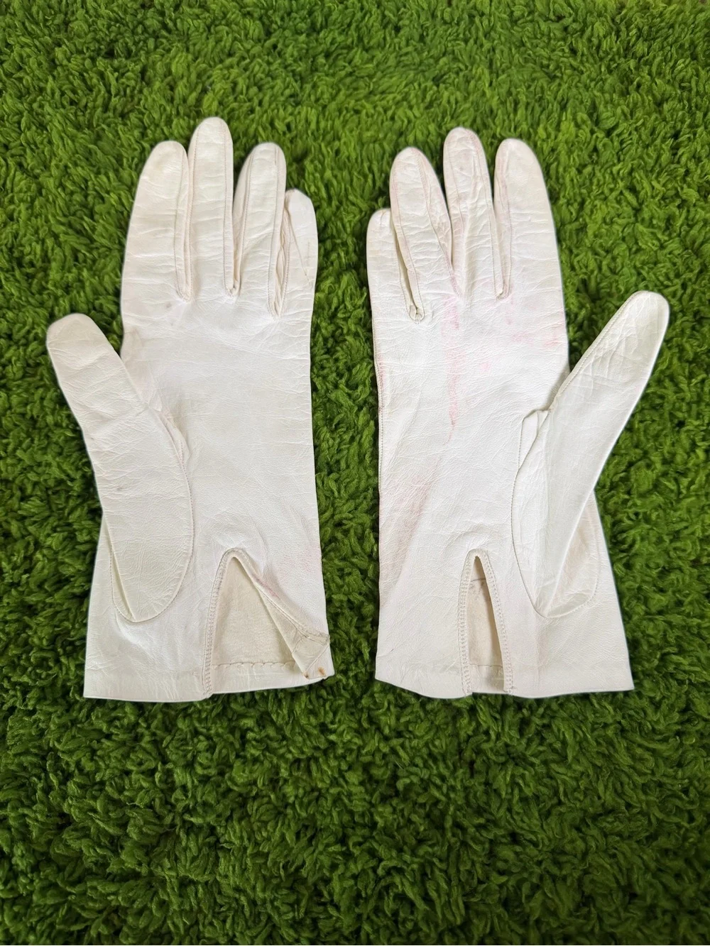 Vintage White Women's Leather Gloves